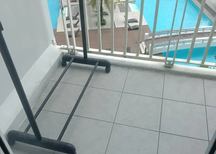 Apartment Luxurious In The Heart Of Makati Philippines